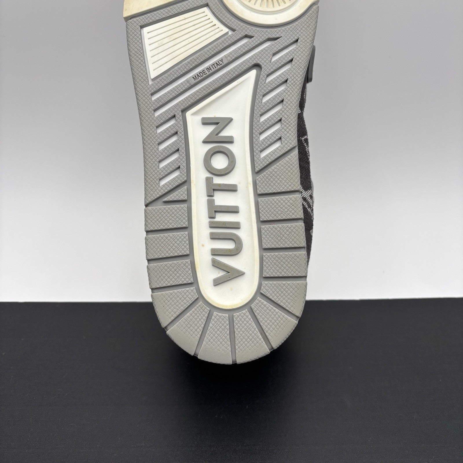 Size 7 LV (8 - 8.5 US) Louis Vuitton Trainer ' Grey Denim ' |  GREAT CONDITION!