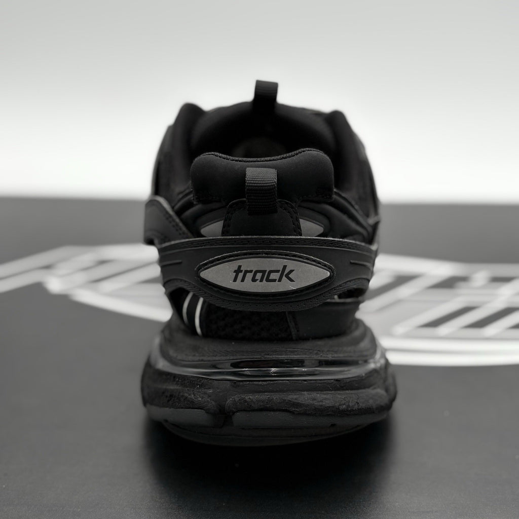 Size 42 (9 US) - Balenciaga Track Sneaker ' Black '