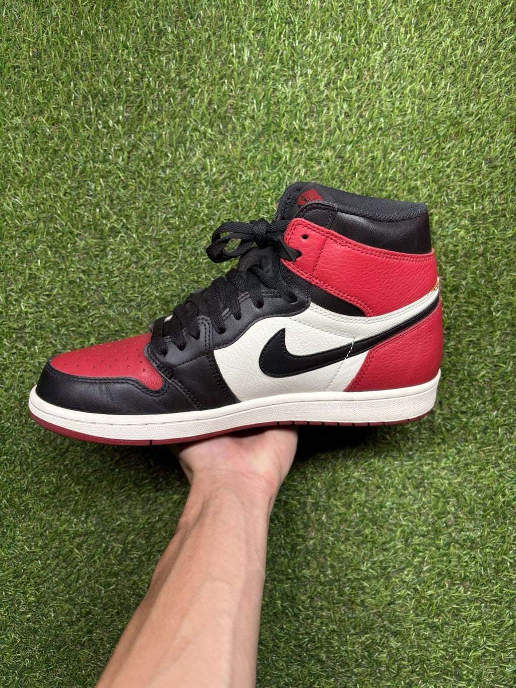 Size 10 - Jordan 1 Retro OG High Bred Toe | GREAT CONDITION!