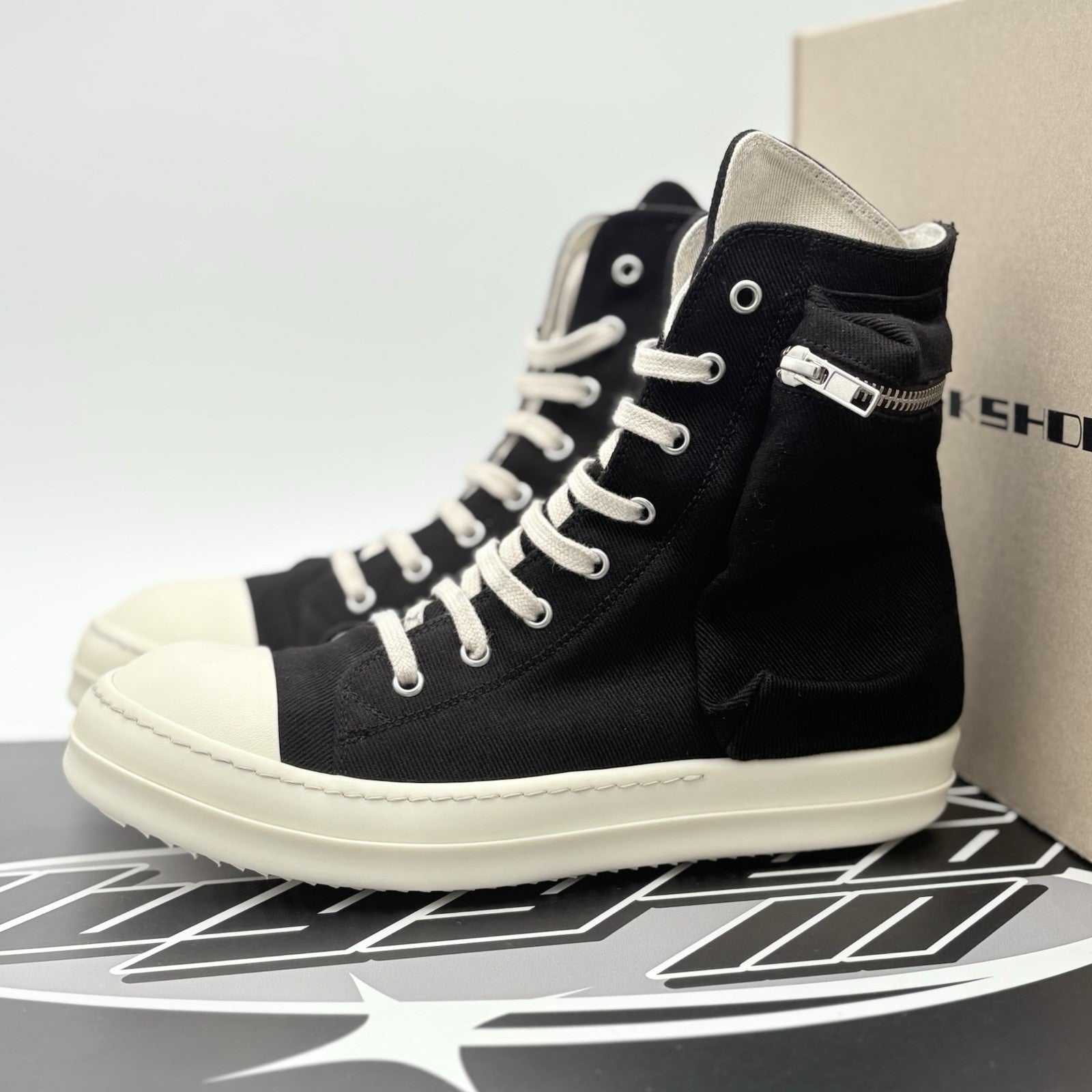 Size 40 (7 US) Rick Owens Ramones Cargo ' Black Milk ' | SUPER CLEAN!