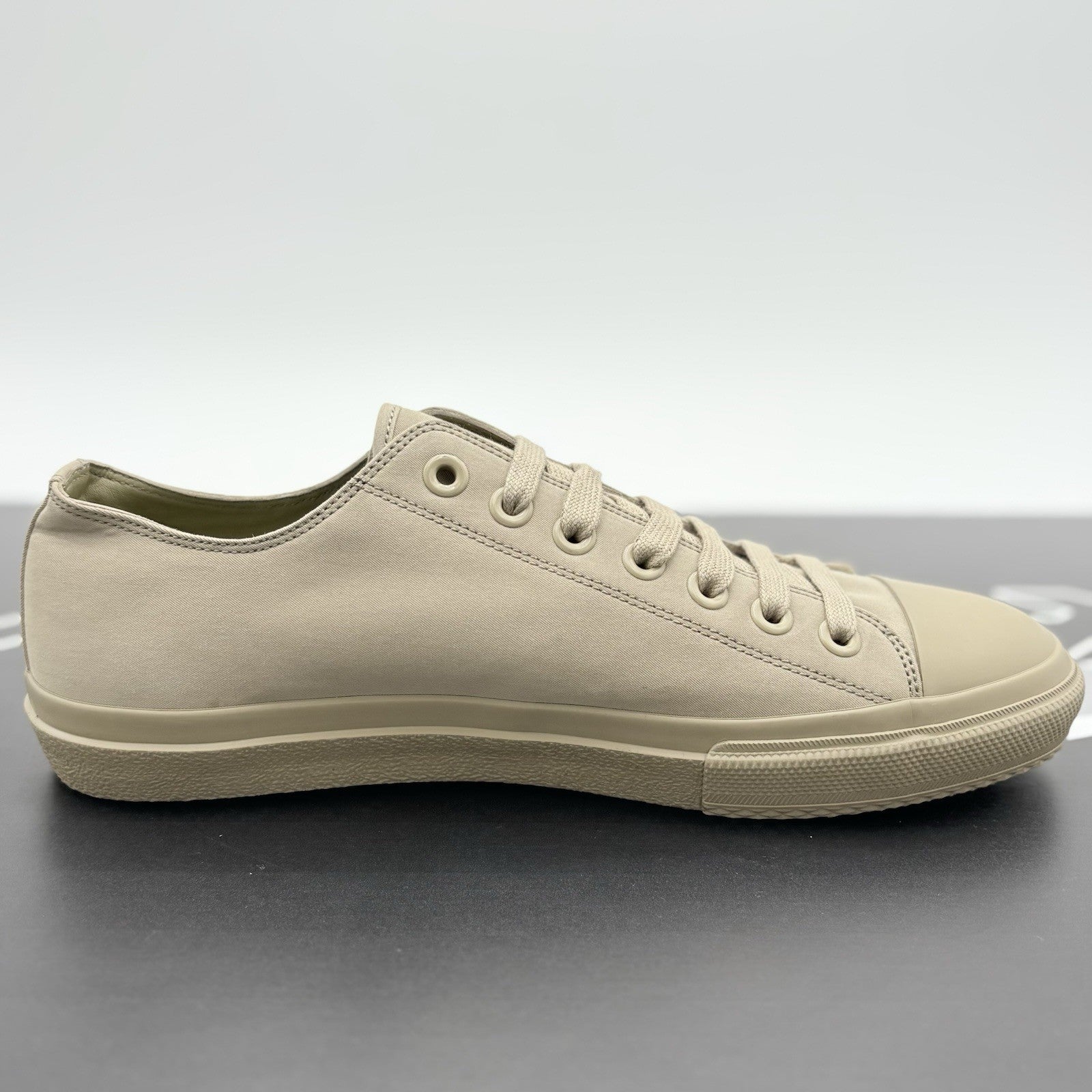 Size 44 (11 US) - Burberry Gabardine Low Top ' Beige Red ' | SUPER CLEAN!