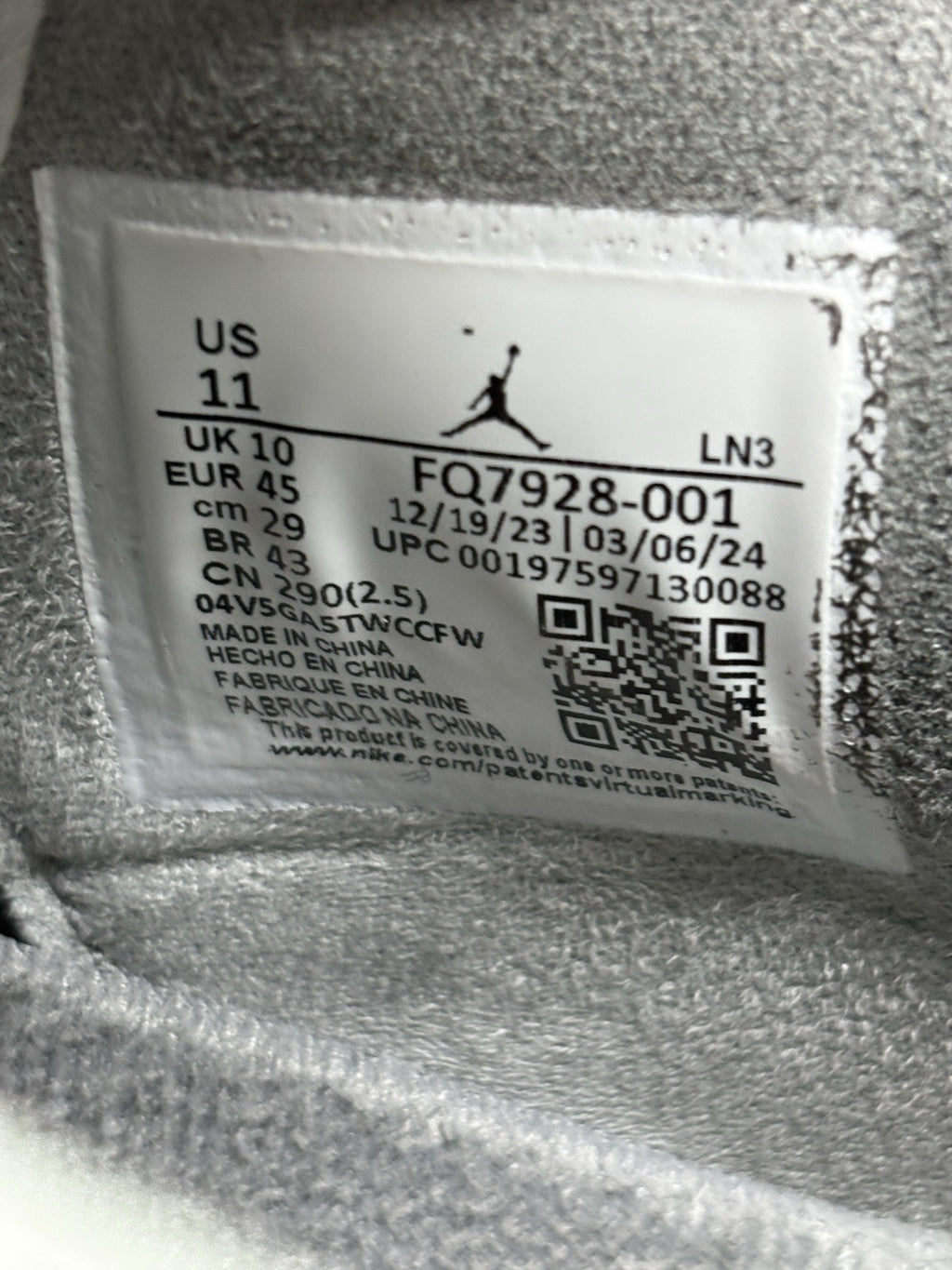 Size 11 - Air Jordan 4 Retro SE ' Wet Cement ' | SUPER CLEAN!