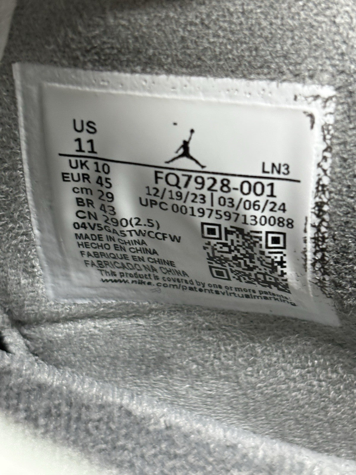 Size 11 - Air Jordan 4 Retro SE ' Wet Cement ' | SUPER CLEAN!