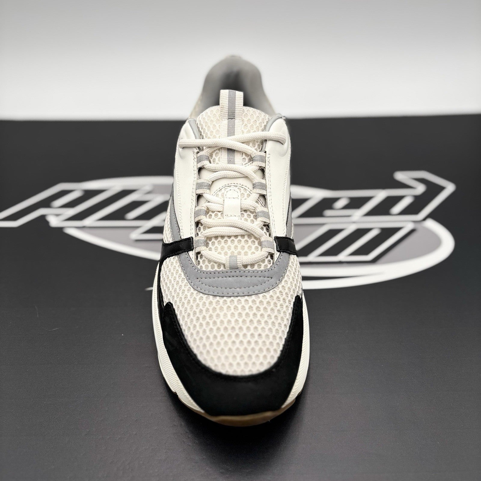 Size 44 (11 US) - Dior B22 Sneaker ' White Black ' | GOOD CONDITION!