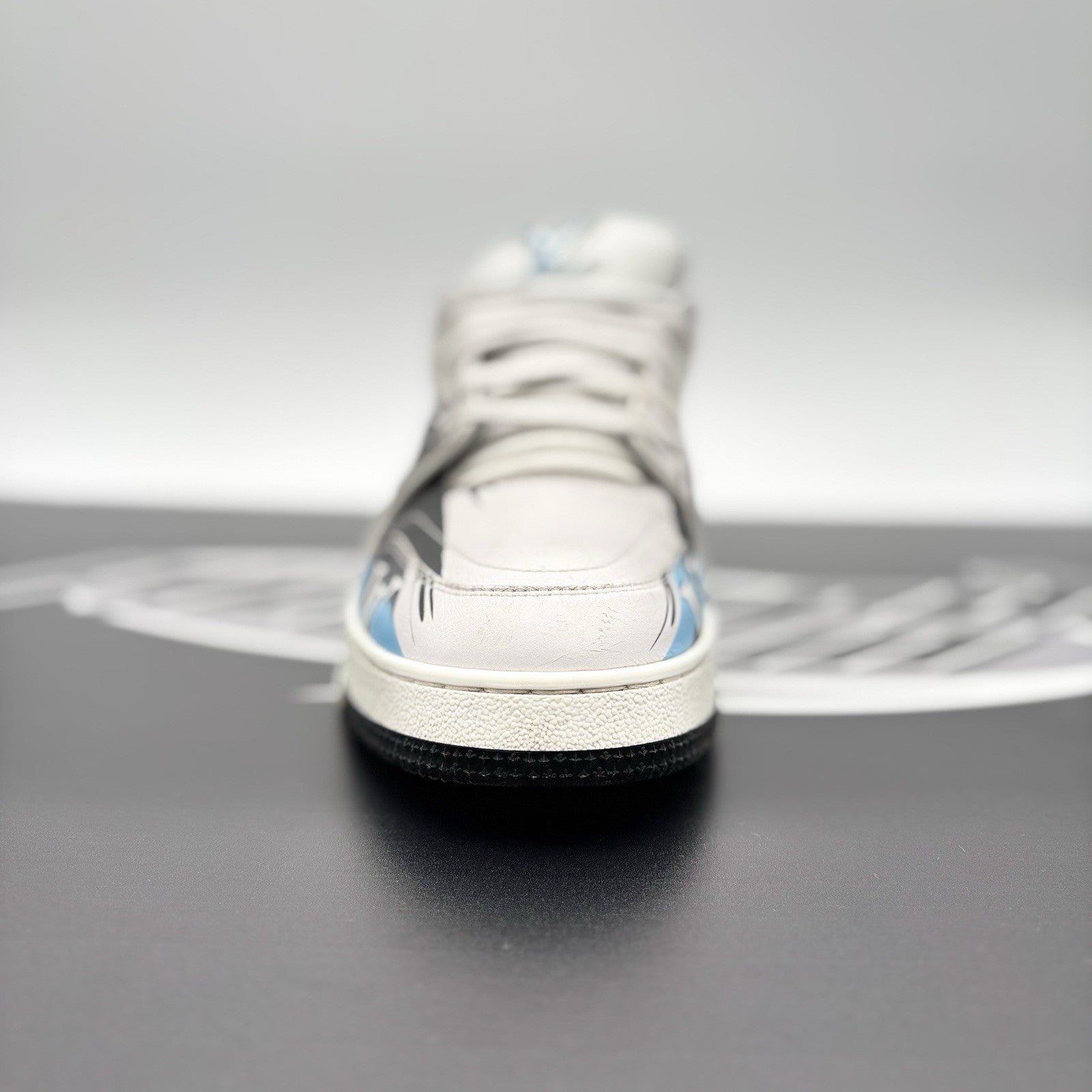 Size 8 LV (9-9.5 US) - Louis Vuitton Trainer #54 ' Graphic Print ' | GOOD COND!