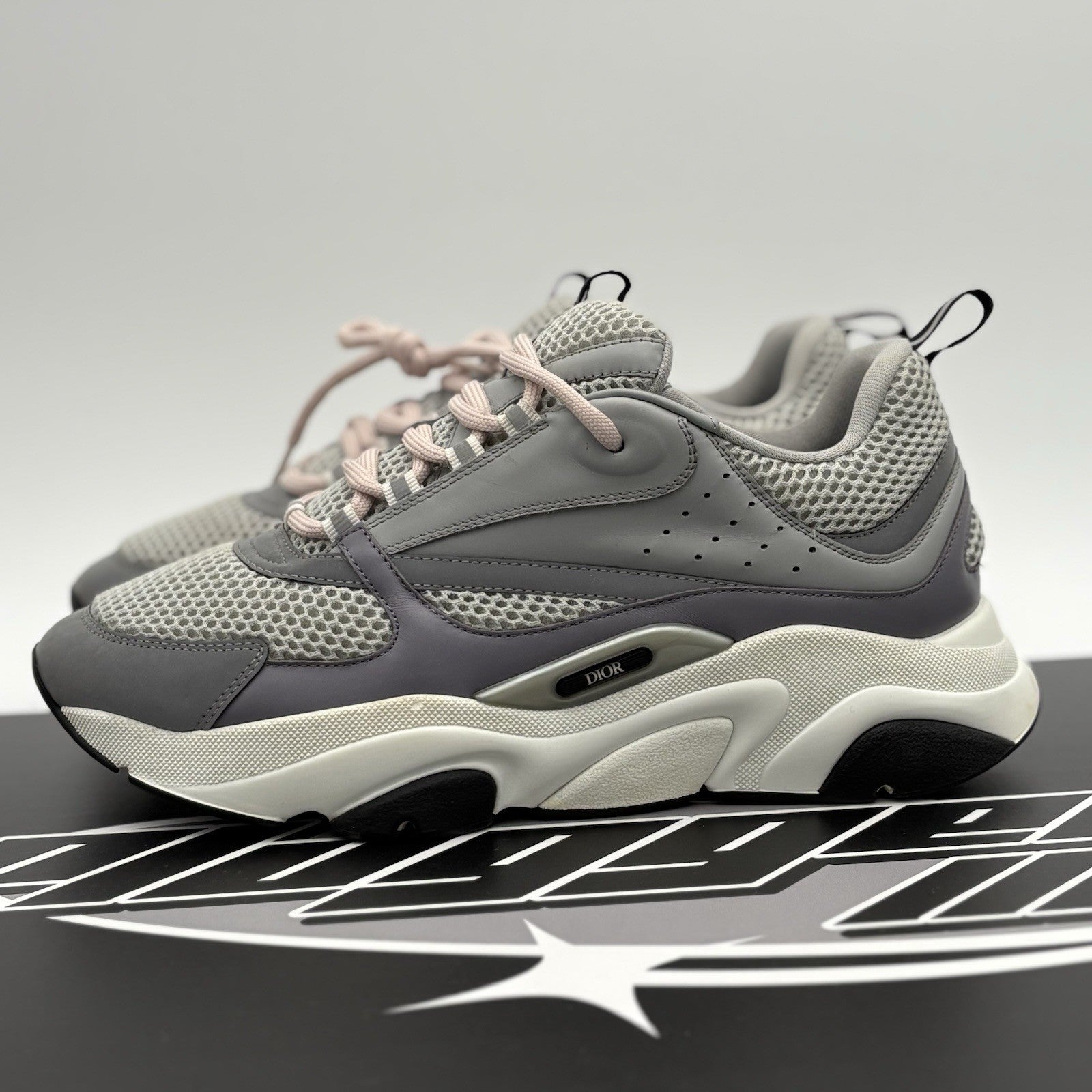 Size 44 (11 US) - Dior B22 Sneaker ' Grey Pink Laces ' | SUPER CLEAN!