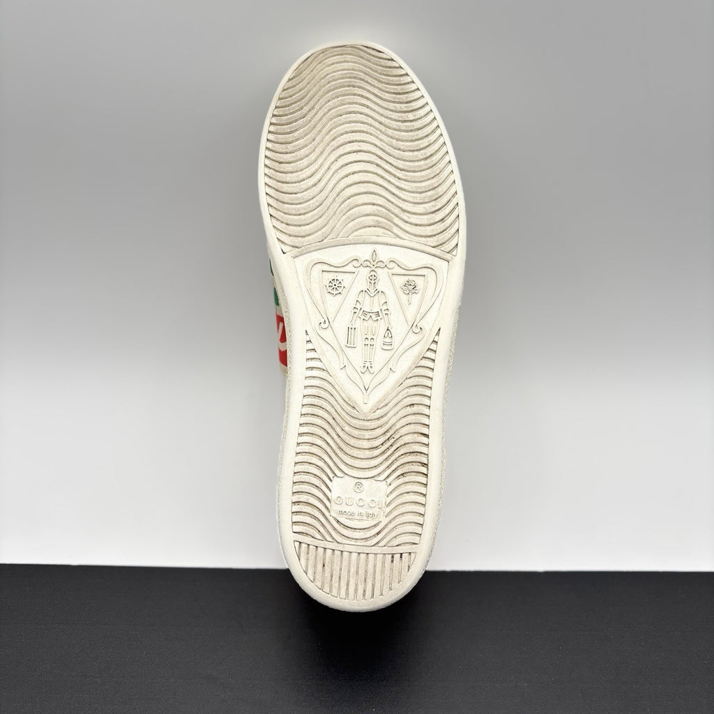 Size 38.5 (7 W US) - Gucci Ace Web 'Interlocking G - White Red Green ‘ | GOOD!