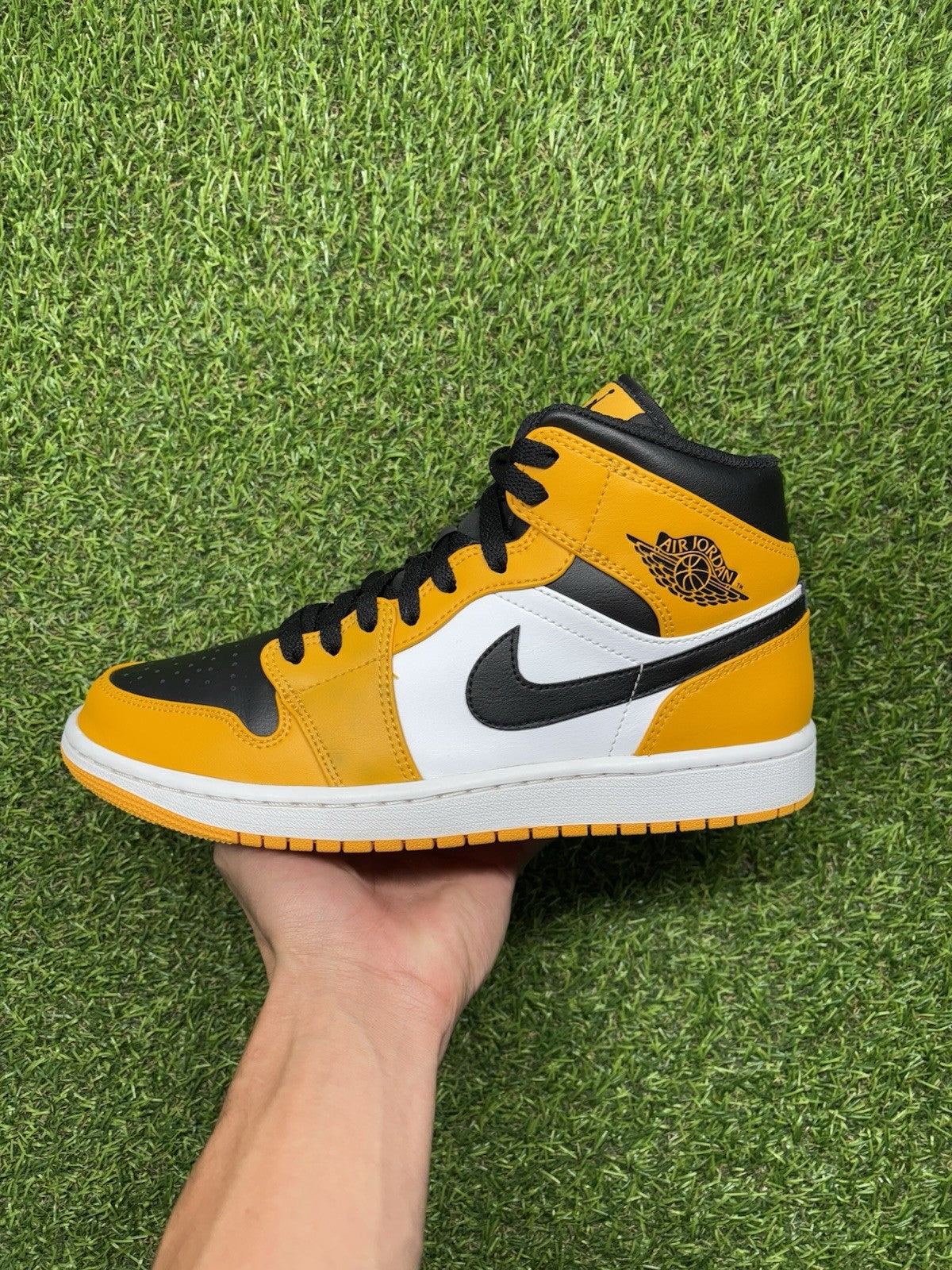 Size 8 - Jordan 1 Mid Taxi 2022 | SUPER CLEAN!
