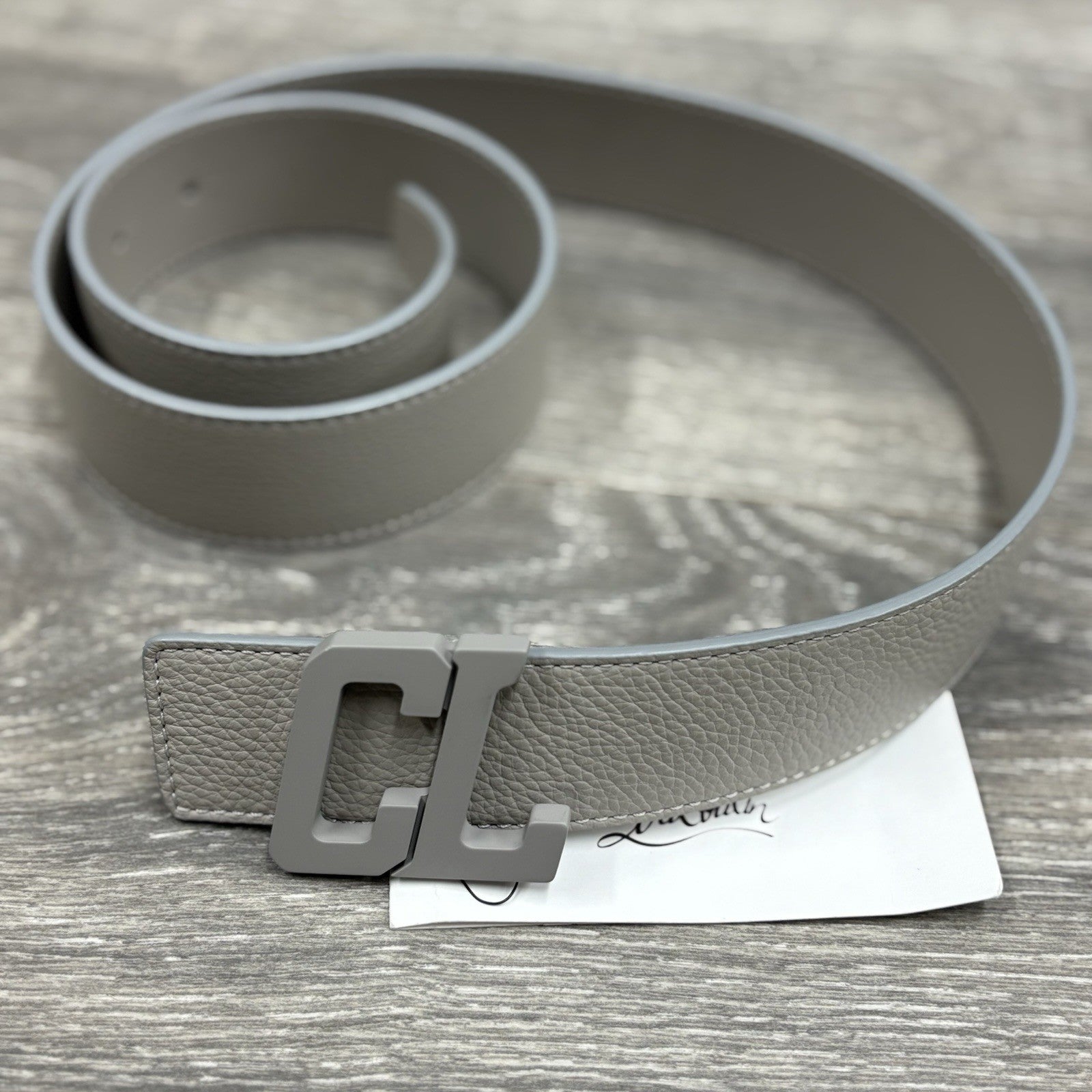 Size 85/34 - Christian Louboutin Happy Rui CL Logo Belt Grey Leather | NEW!