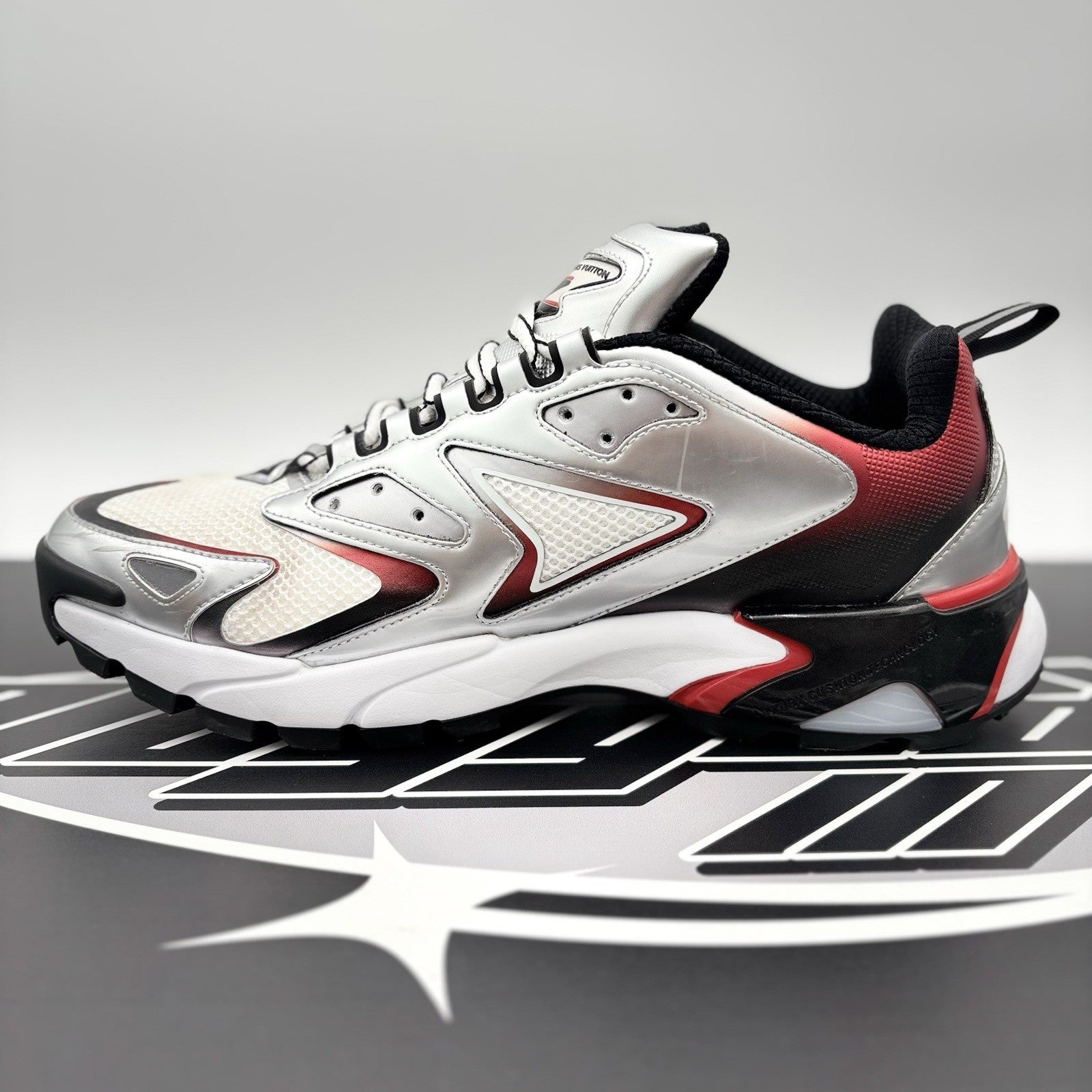 Size 8.5 LV (9.5-10 US) Louis Vuitton Tactic Runner ' Red Grey ' | GREAT COND!