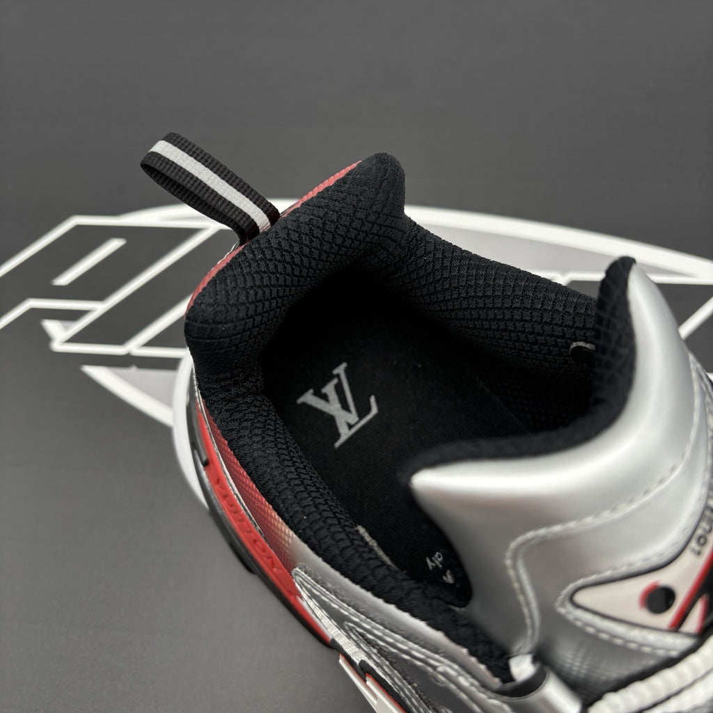 Size 8.5 LV (9.5-10 US) Louis Vuitton Tactic Runner ' Red Grey ' | GREAT COND!
