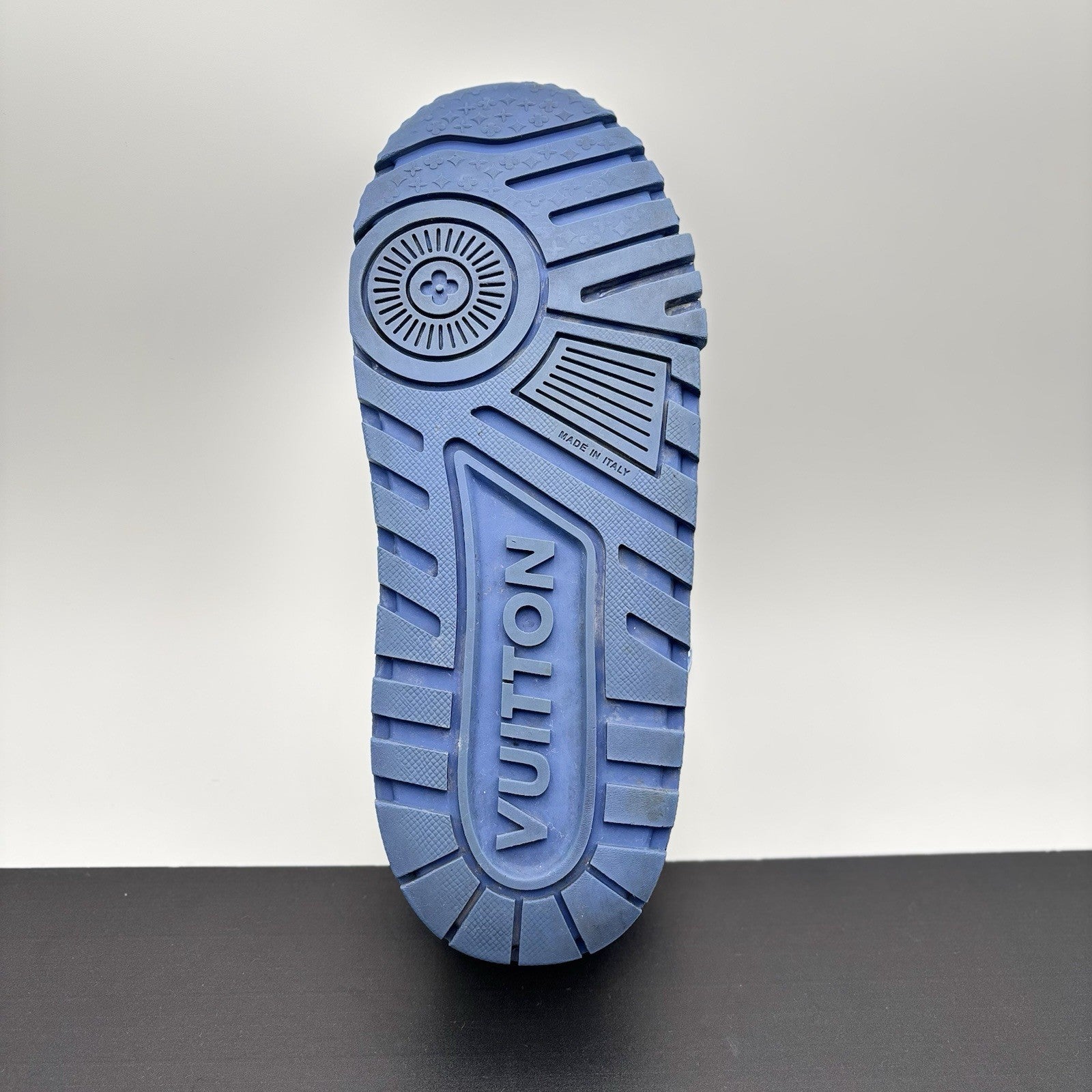 Size 10.5 LV (11.5-12 US) - Louis Vuitton Maxi ' Blue White '