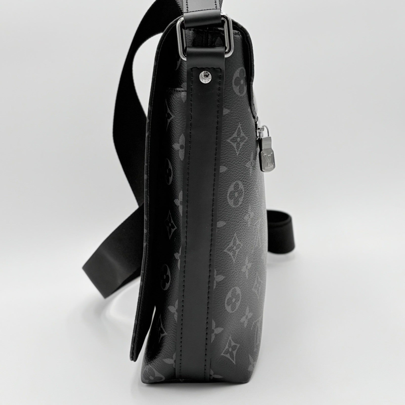 Louis Vuitton District Monogram Eclipse Messenger Bag ' Black ' | SUPER CLEAN!