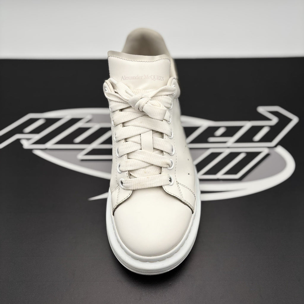 Size 41 (8 US) Alexander McQueen Oversized ' Gold Crocodile ' | GOOD COND!