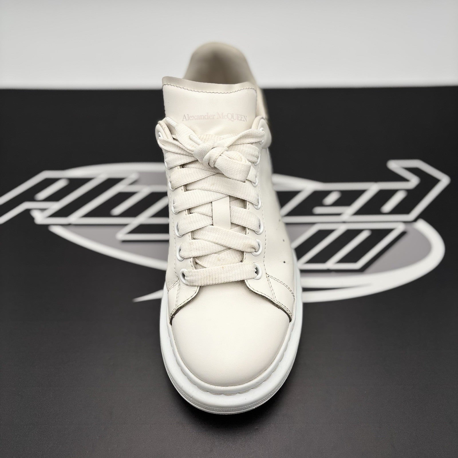 Size 41 (8 US) Alexander McQueen Oversized ' Gold Crocodile ' | GOOD COND!