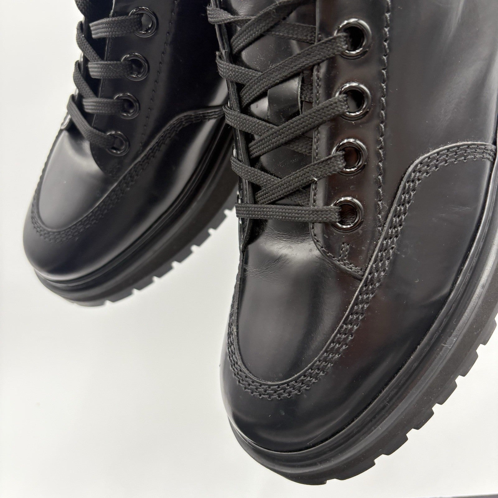 Size 7 LV (8-8.5 US) Louis Vuitton Leather Derby Sneaker ' Black ' | SUPER CLEAN