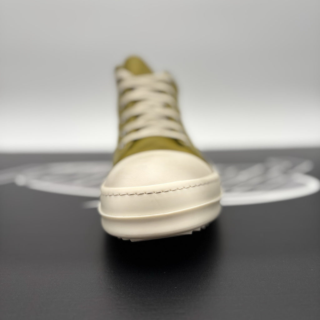 Size 44 (11 US) Rick Owens Low Leather  ' Acid Milk ' | GREAT CONDITION!