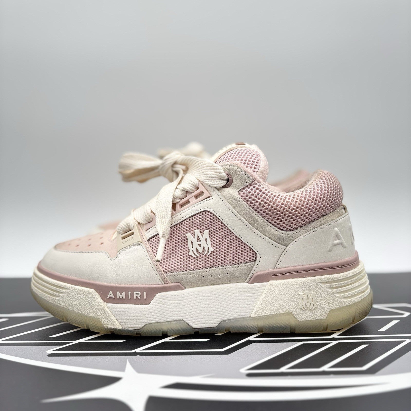 Size 41 (8 US) Amiri MA-1 ' White Pink ' | GOOD CONDITION!