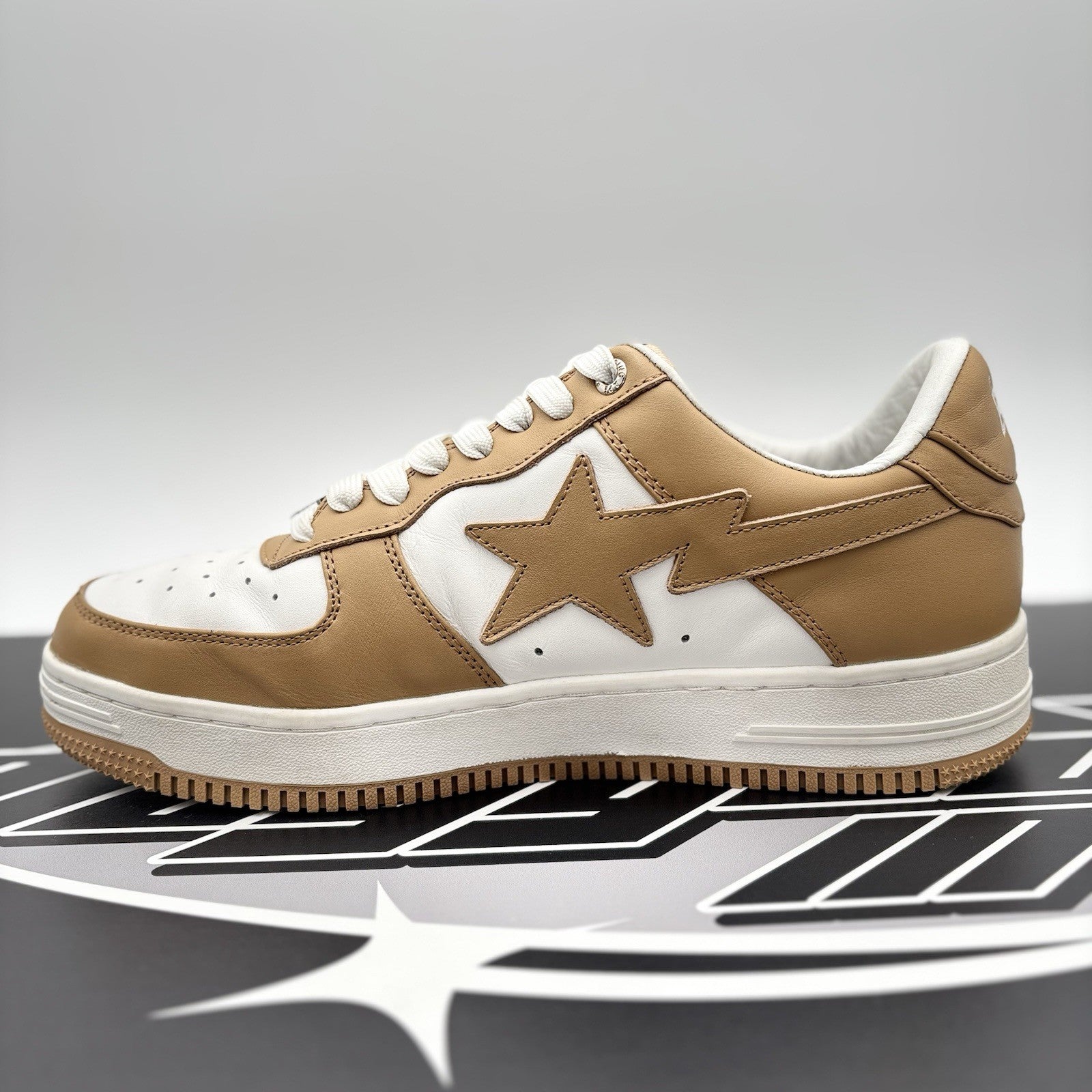Size 10 - A Bathing Ape Bape Sta ' White Beige ' | GREAT CONDITION!