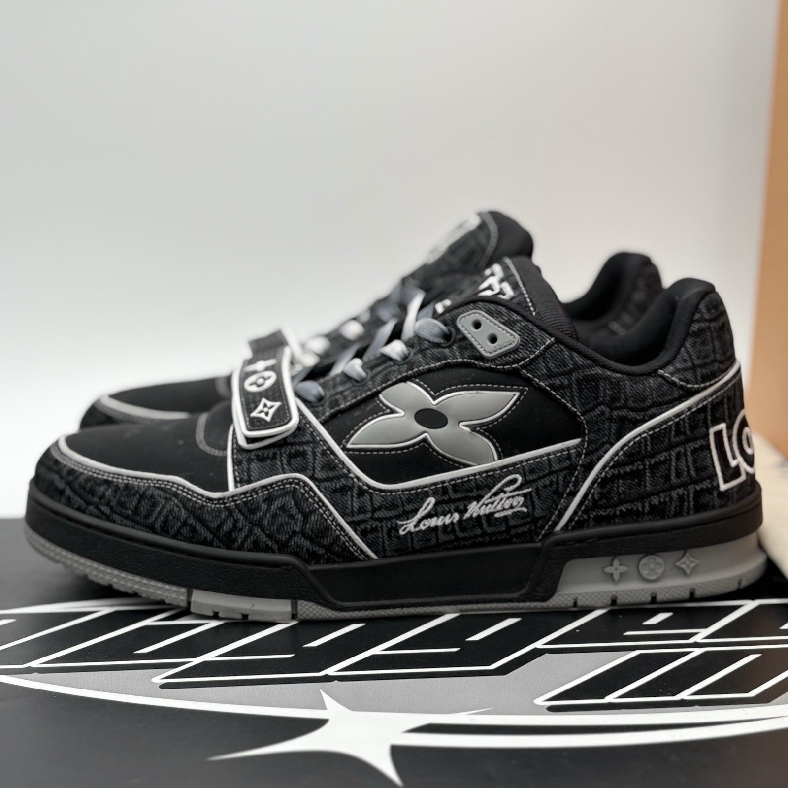 Size 11 LV (12-12.5 US) Louis Vuitton Croc Denim Strap Trainer ' Black ' WORN 1x