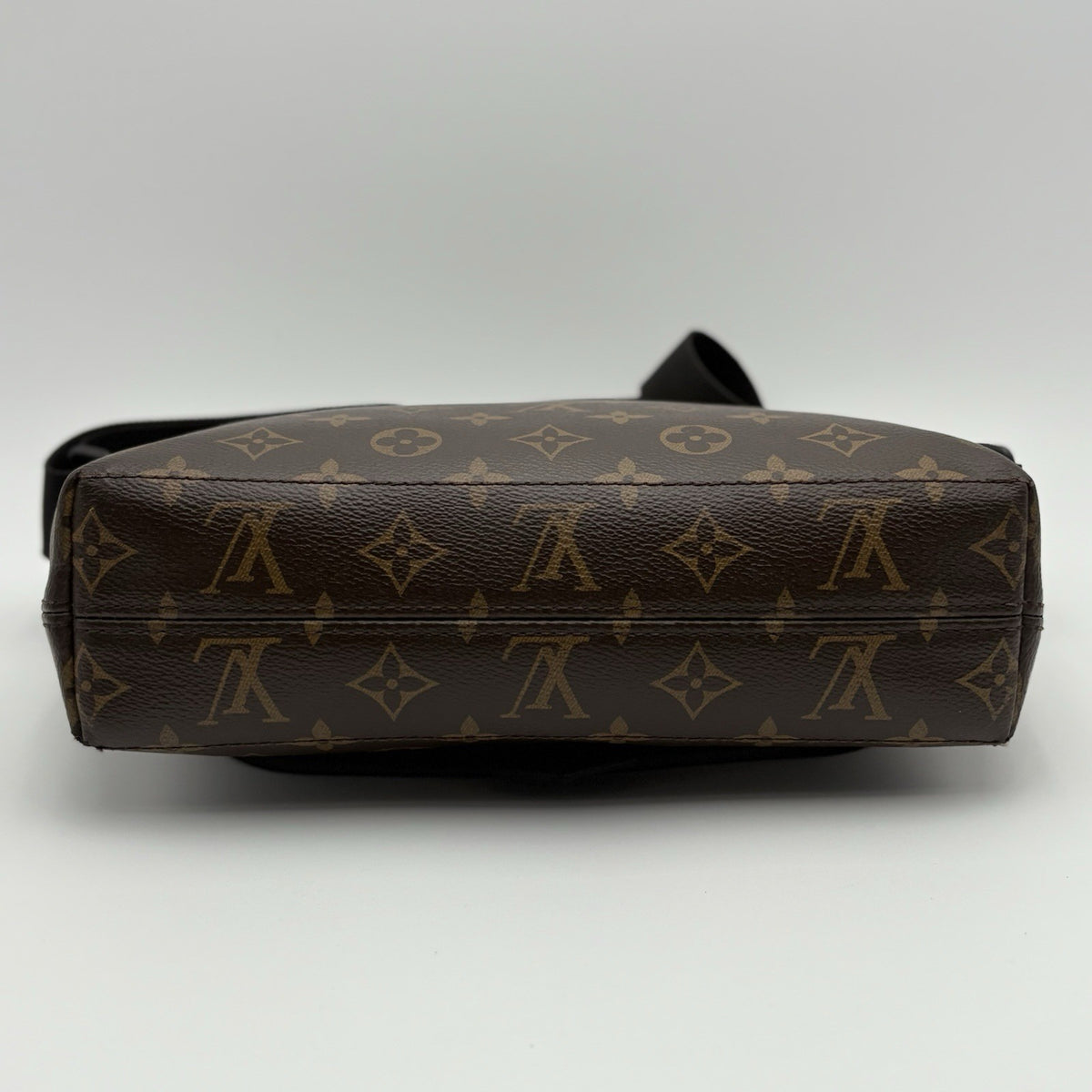 Monogram Messenger Bag Brown — photo 3