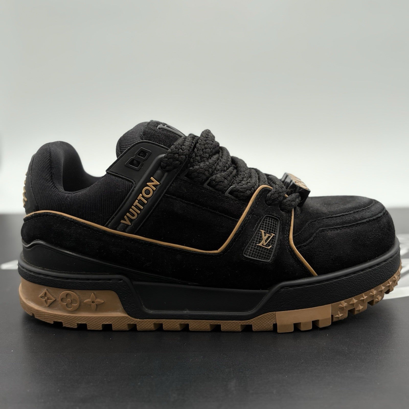 Size 8.5 LV (9.5-10 US) Louis Vuitton Suede Maxi ' Black Brown ' | GOOD COND!
