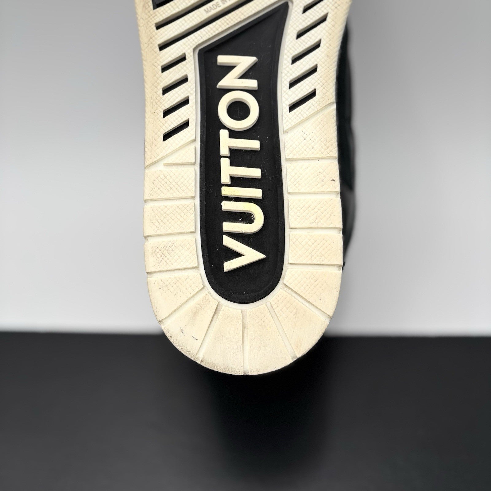 Size 8.5 LV (9.5-10 US) Louis Vuitton Skate ' Black White '