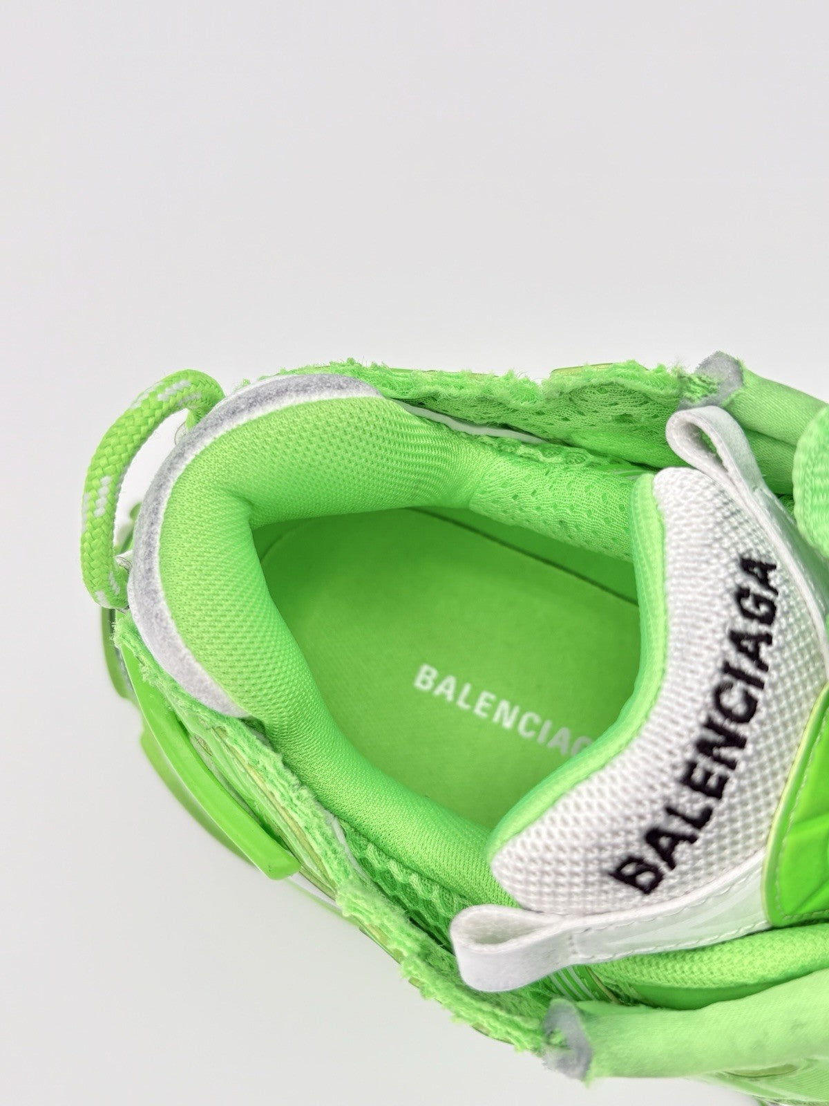 Size 41 (US 8) - Balenciaga Runner ' Fluo Green White ' | BRAND NEW!