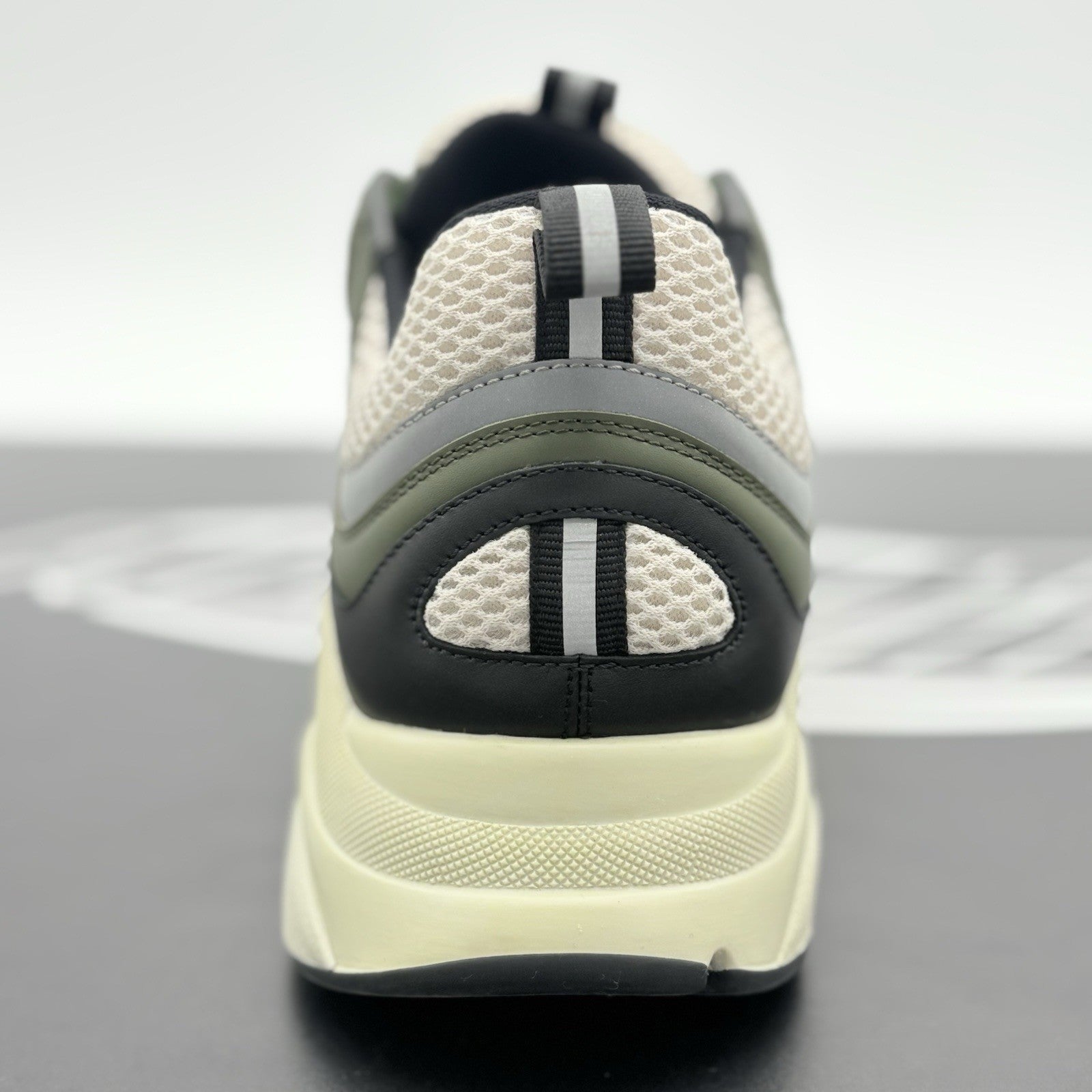 Size 44 (11 US) - Dior B22 Sneaker ' Khaki Pistachio ' | EXCELLENT CONDITION!