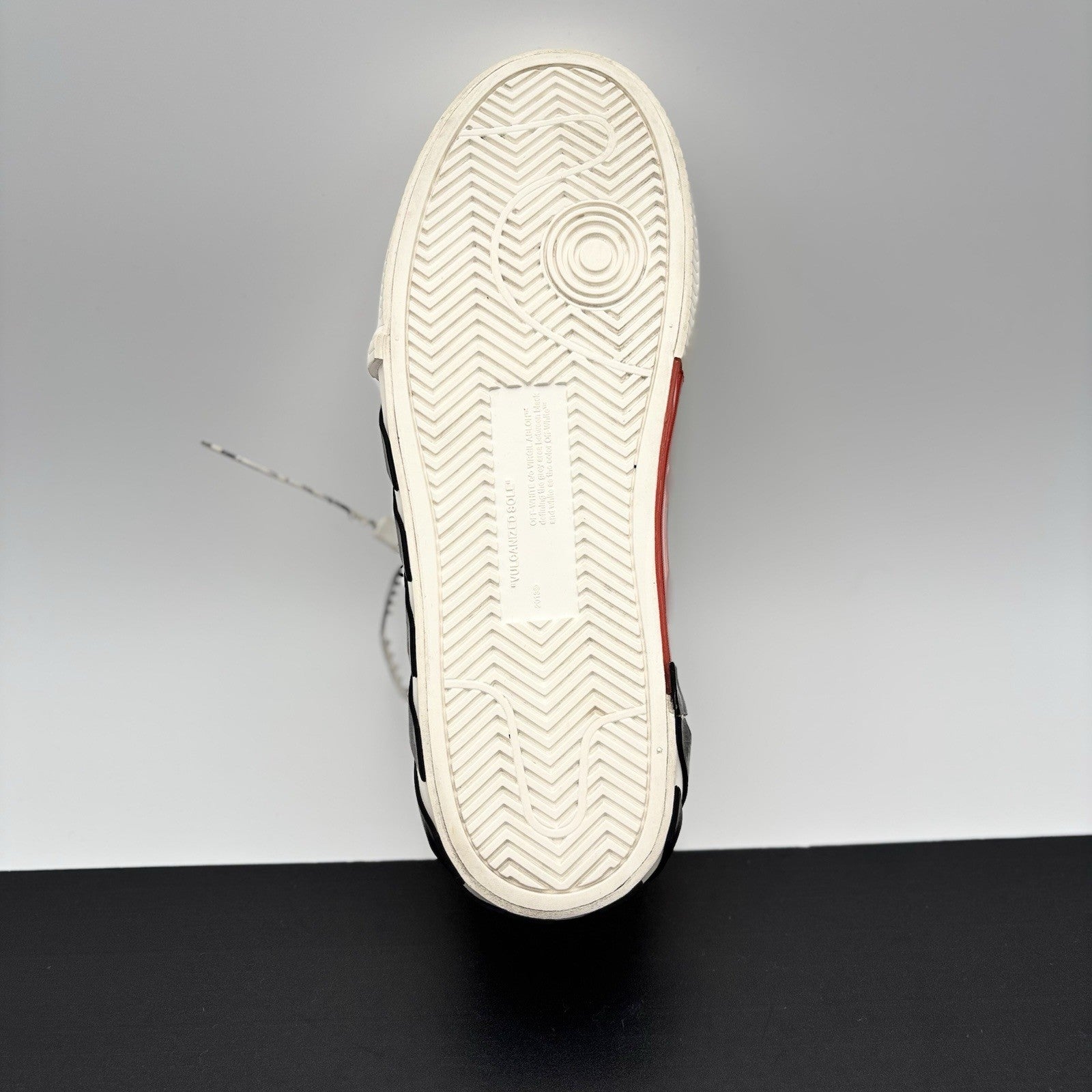 Size 40 (7 US) - Off-White Vulc Sneaker ' White ' | GOOD CONDITION!