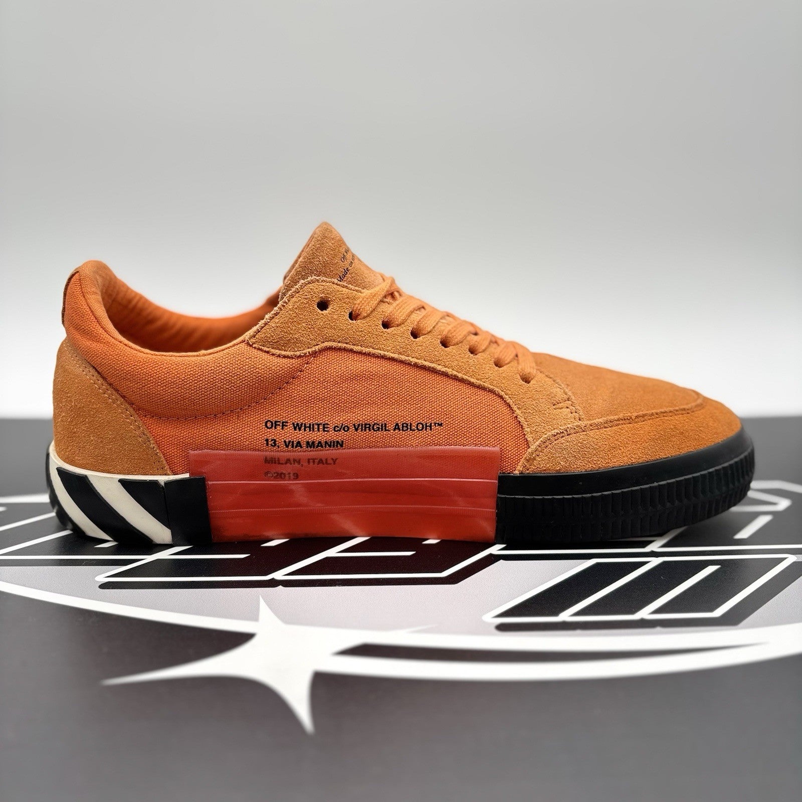 Size 44 (11 US) - Off White Vulcanized Low Orange Black ' | GOOD CONDITION!