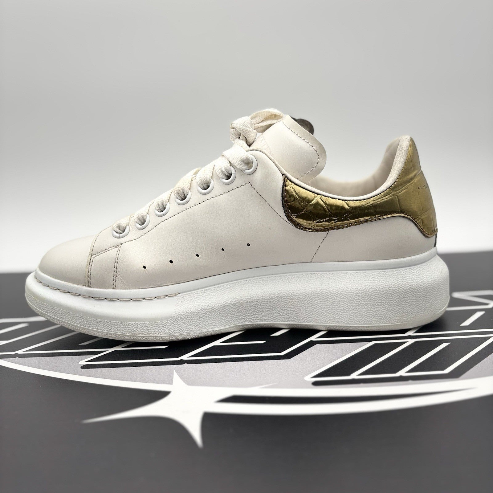 Size 41 (8 US) Alexander McQueen Oversized ' Gold Crocodile ' | GOOD COND!