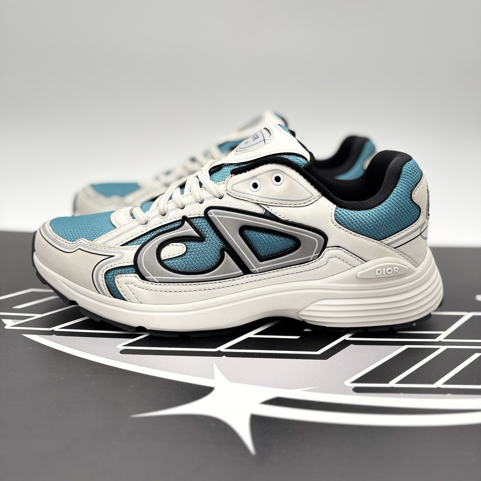 Size 42 (9 US) - Dior B30 Reflective Sneaker ' White Blue ' | GREAT CONDITION!