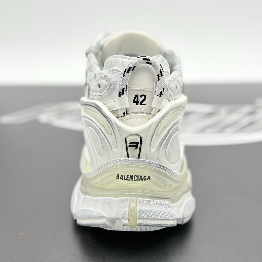 Size 42 - Balenciaga Runner Sneaker ' White ' | BRAND NEW!