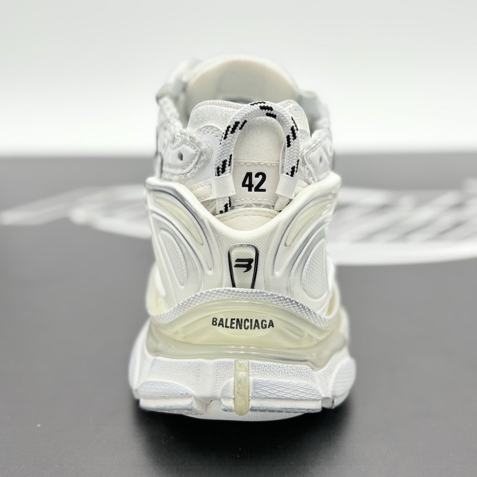 Size 42 - Balenciaga Runner Sneaker ' White ' | BRAND NEW!