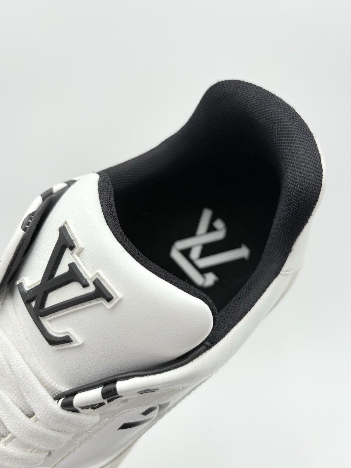 Size 10 LV (11-11.5 US) Louis Vuitton Trainer ' White Black Recycled ' | CLEAN!
