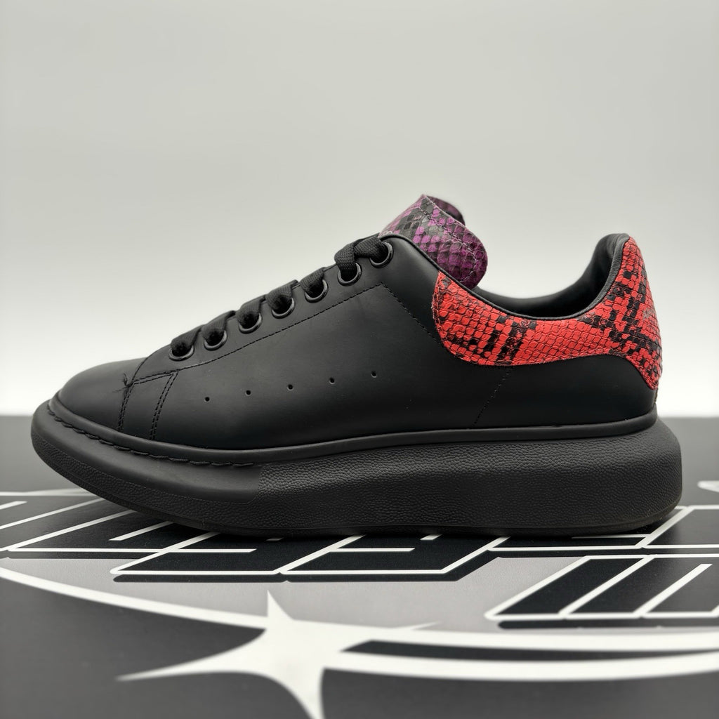 Size 41 (8 US) - Alexander McQueen Oversized ' Black ' | GREAT CONDITION!