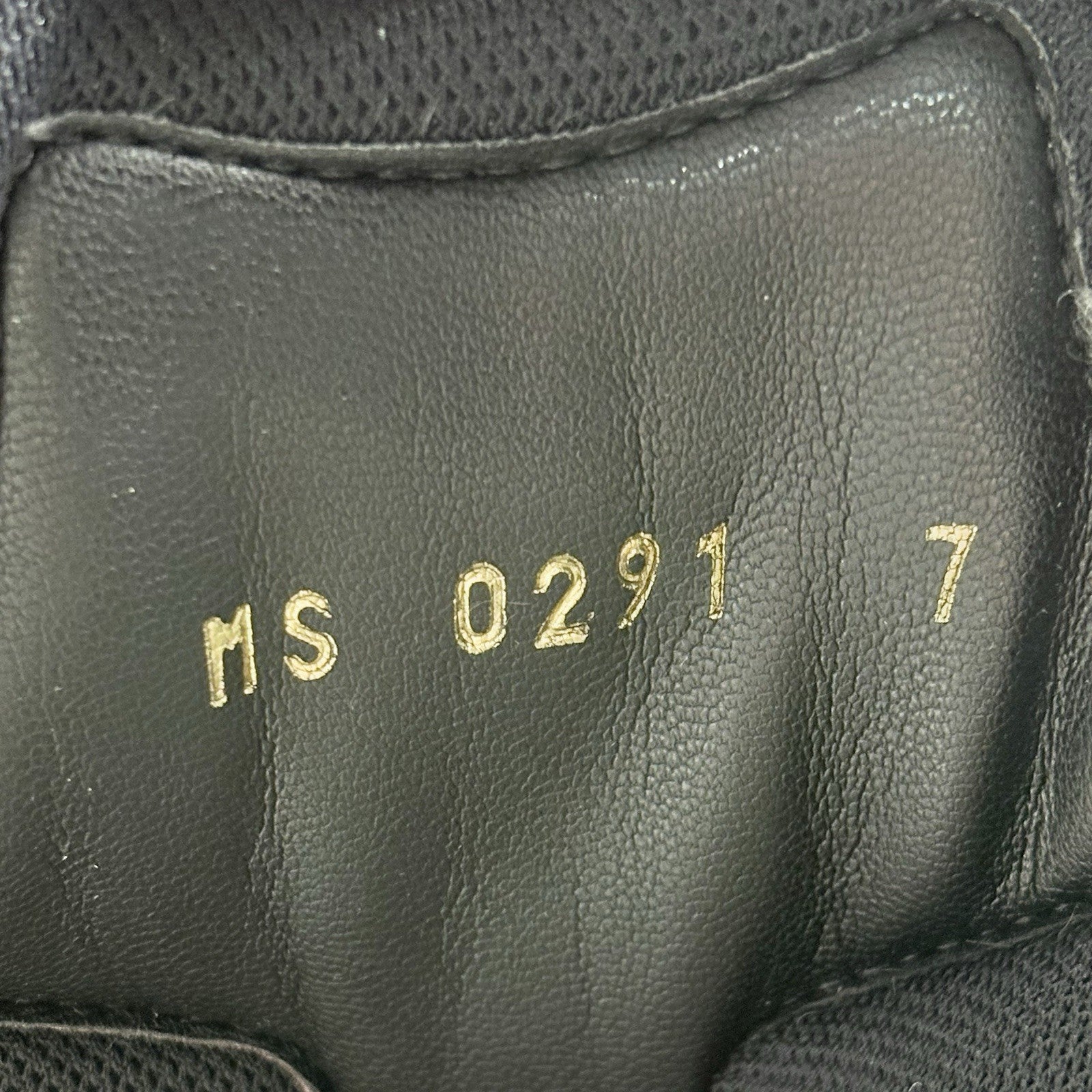 Size 7 LV (8-8.5 US) Louis Vuitton Tactic Runner ' Green ' | GREAT CONDITION!