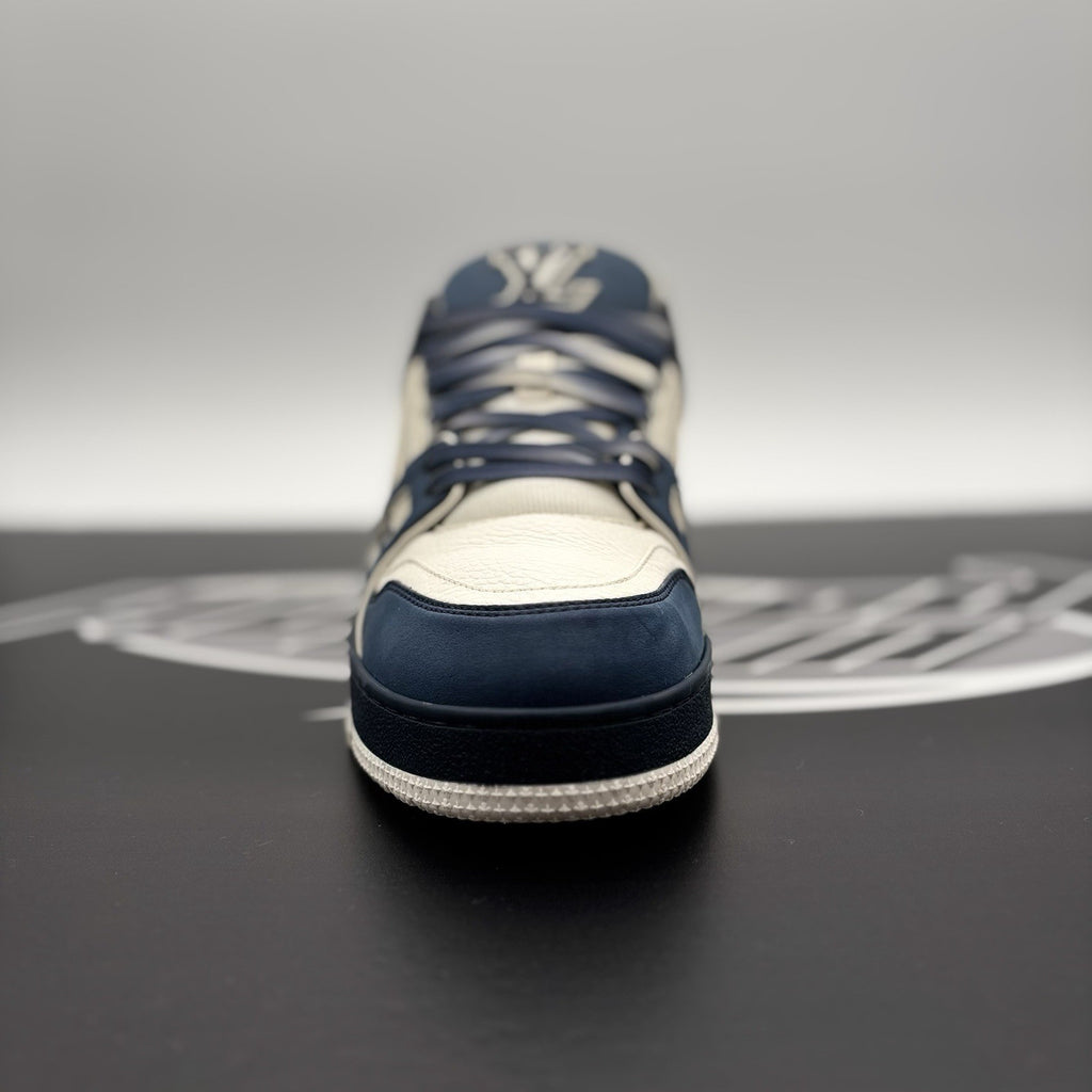Size 6 LV (7-7.5 US ) Louis Vuitton Trainer ' White, Navy ' | GREAT CONDITION!