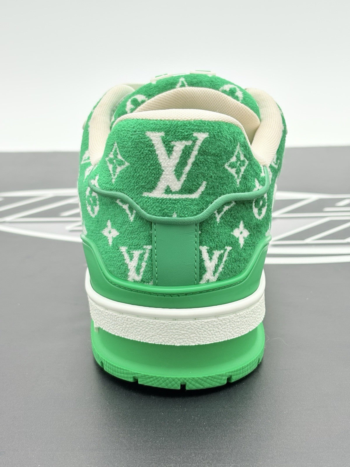 Size 8.5 LV (9.5-10 US) Louis Vuitton Trainer ' Green White Monogram ' | GREAT!