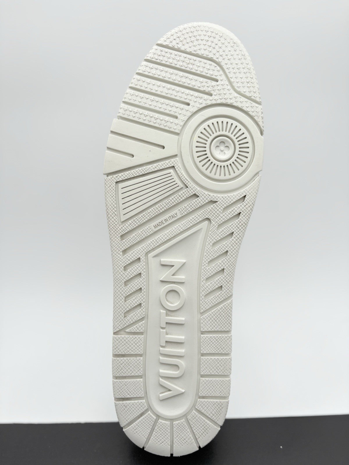 Size 10 LV (11-11.5 US) Louis Vuitton Trainer ' White Black Recycled ' | CLEAN!