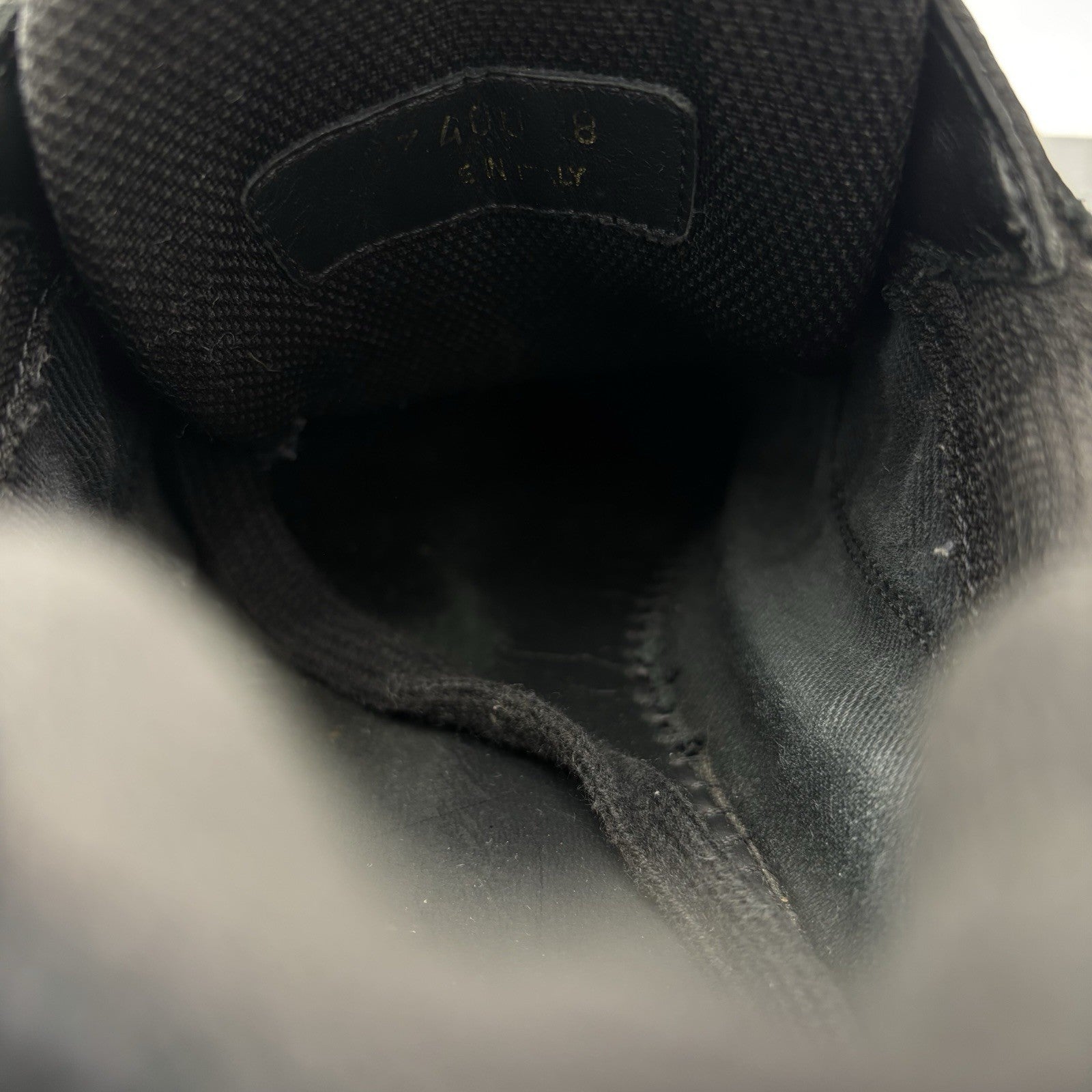 Size 8 UK (9 US) Prada Americas Cup ' Black '