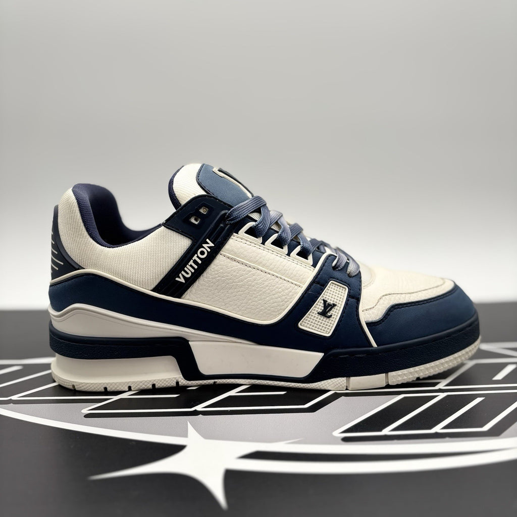 Size 6 LV (7-7.5 US ) Louis Vuitton Trainer ' White, Navy ' | GREAT CONDITION!