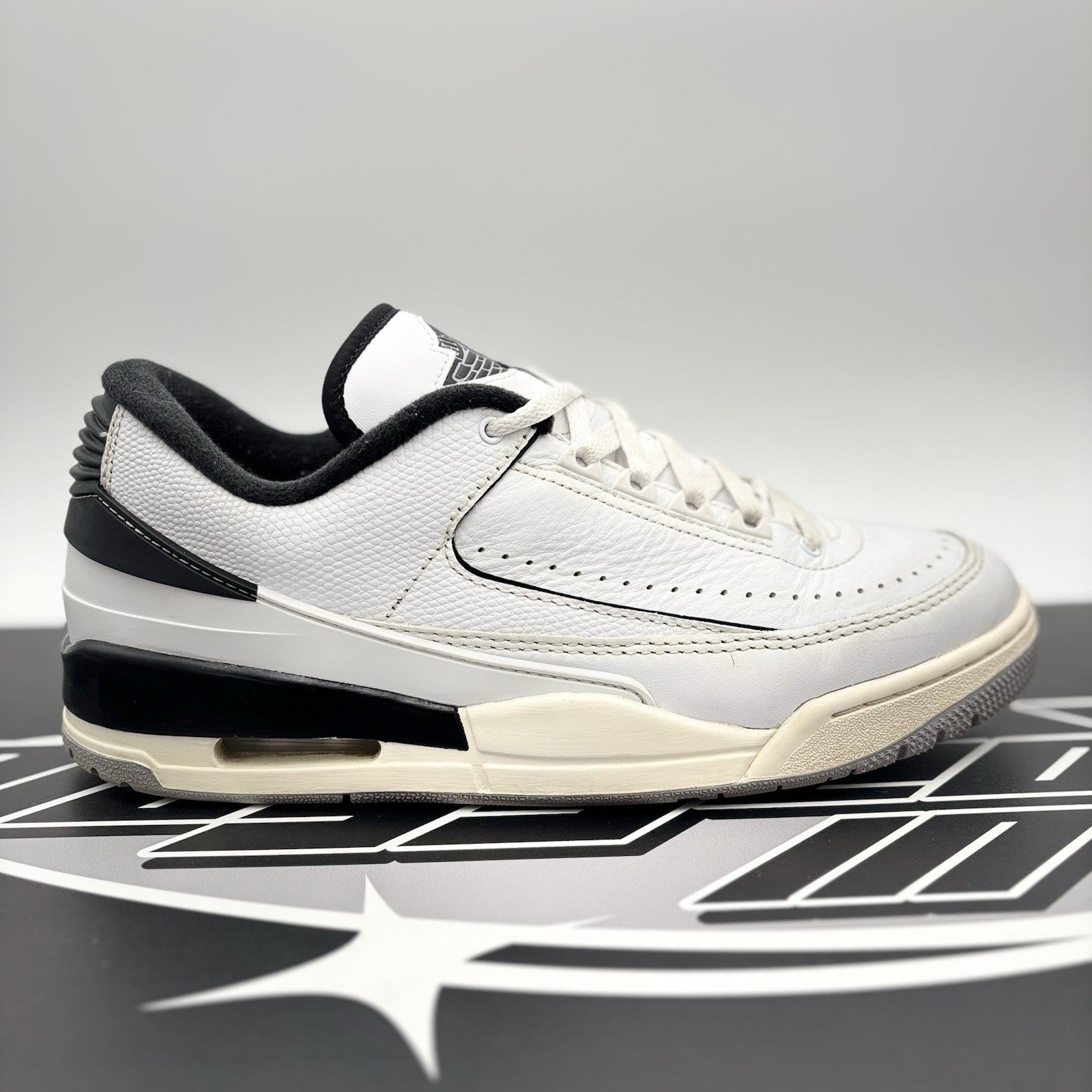 Size 11 - Air Jordan 2 Low ' White Black ' | GOOD CONDITION!