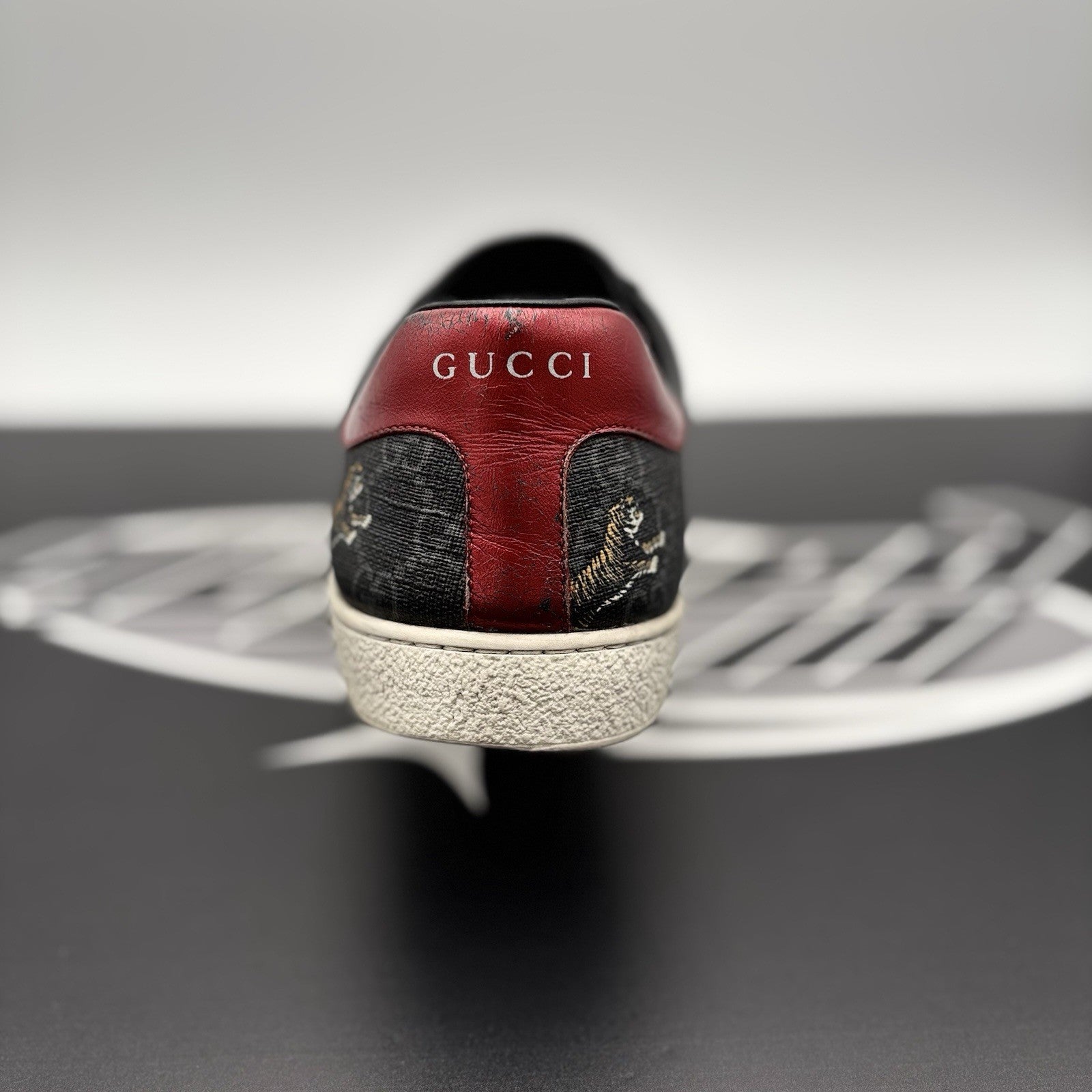 Size 8 G (8.5 US) - Gucci Tiger Ace GG Supreme Monogram | GREAT CONDITION!