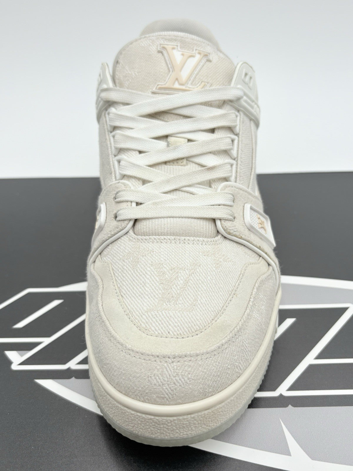 Size 8.5 LV (9.5-10 US) Louis Vuitton Trainer  Denim ' Beige ' | GREAT CONDITION