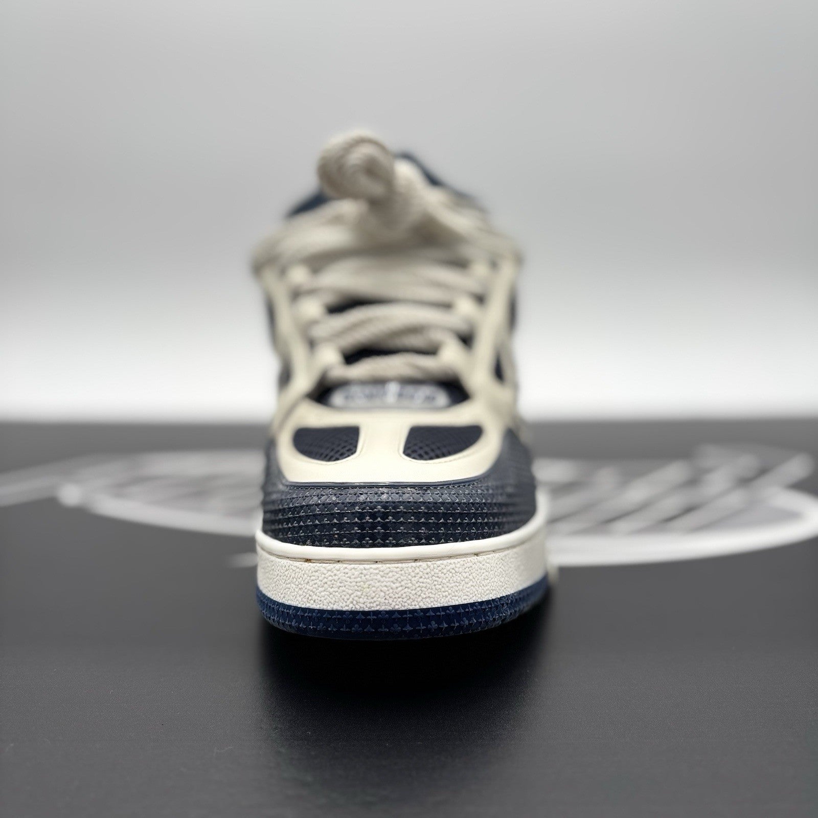 Size 8 LV (9-9.5 US) Louis Vuitton Skate ' Marine ' | GREAT CONDITION