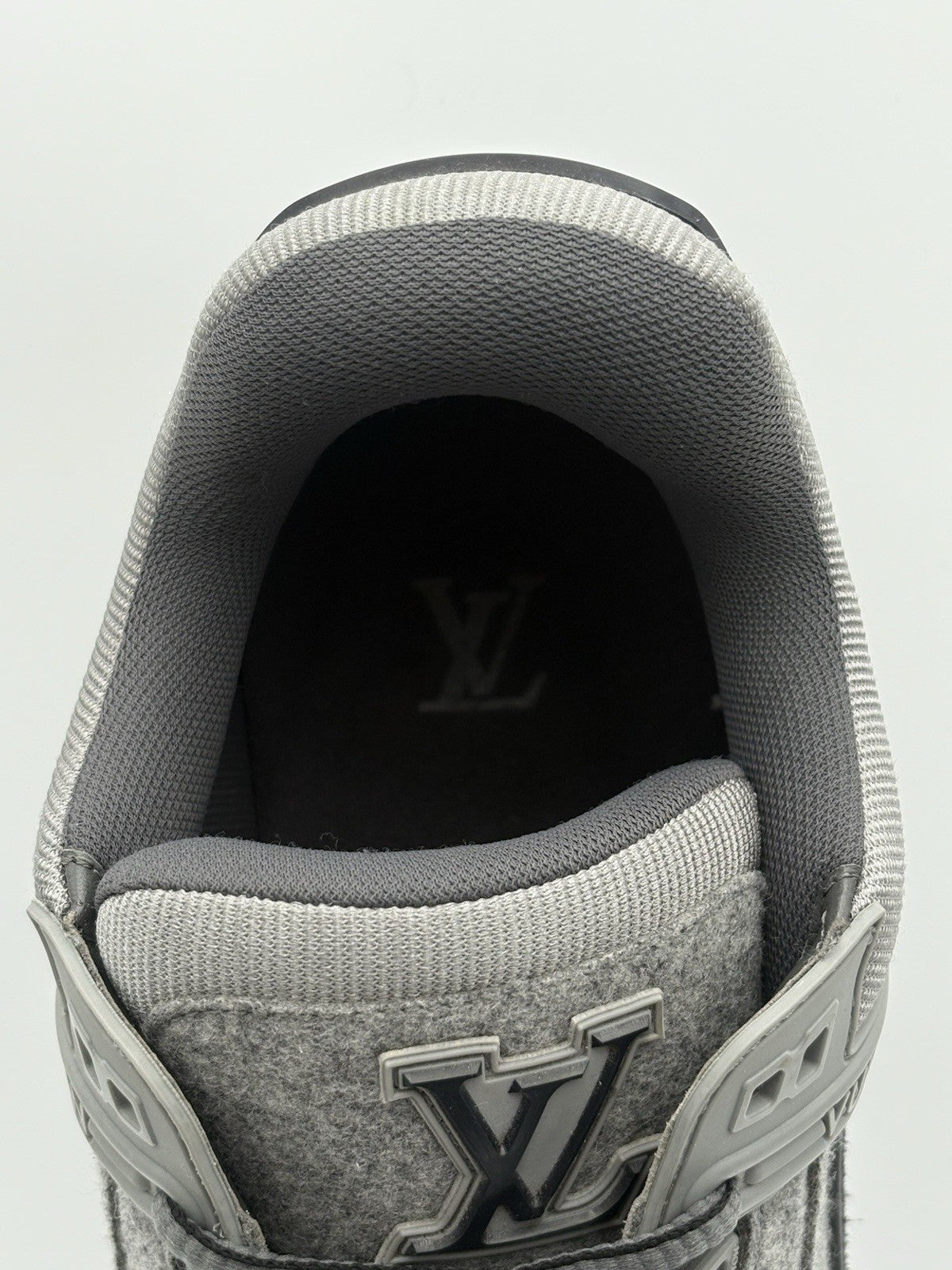 Size 9.5 LV (10.5-11 US) Louis Vuitton Trainer  ' Black Grey ' | SUPER CLEAN!
