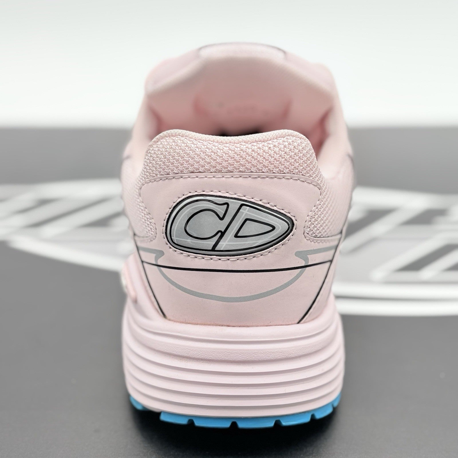 Size 41 (8 US) Dior B30 Reflective ' Pale Pink Blue ' | GREAT CONDITION!
