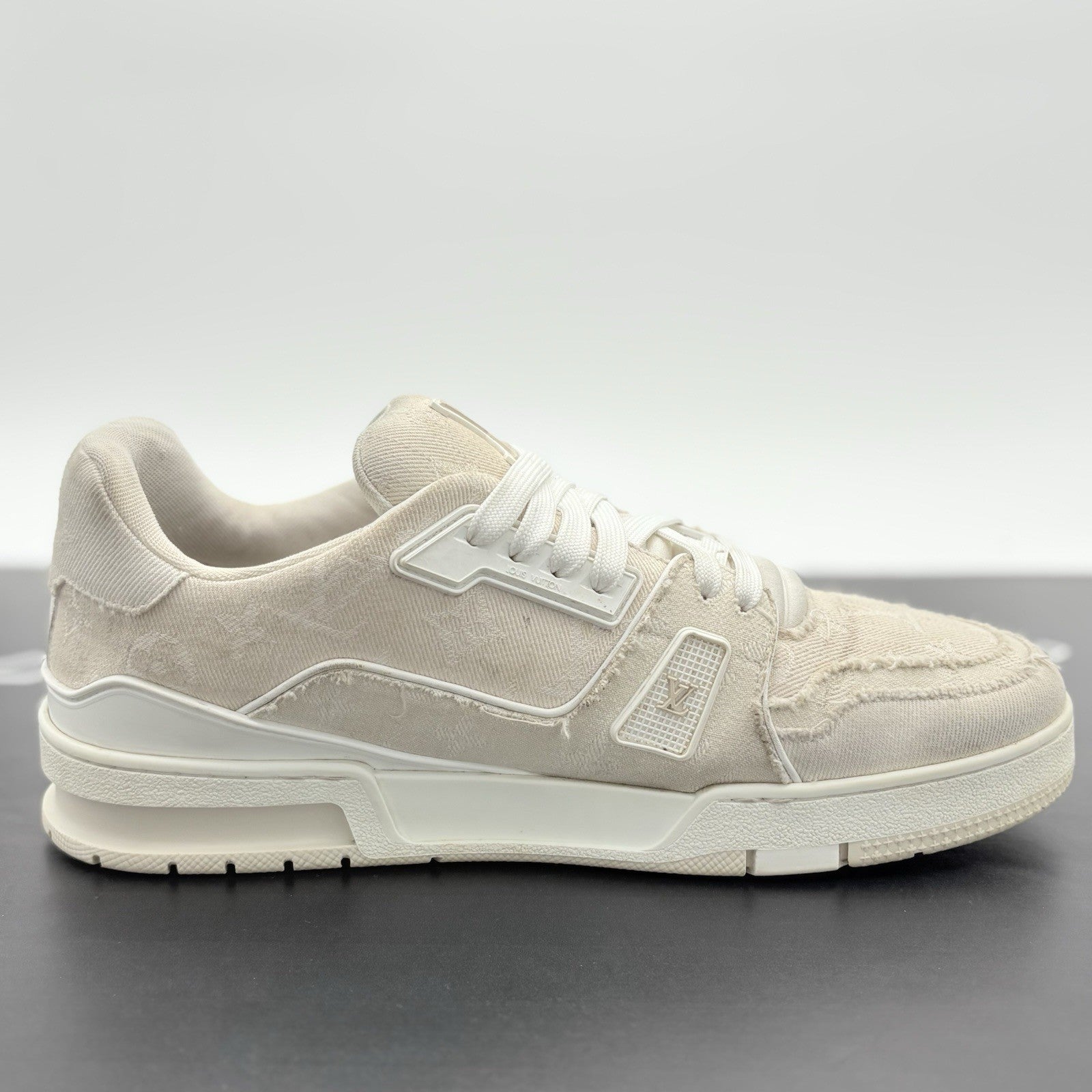 Size 9 LV (10-10.5 US) Louis Vuitton Trainer Denim ' Beige White ' | GOOD COND!